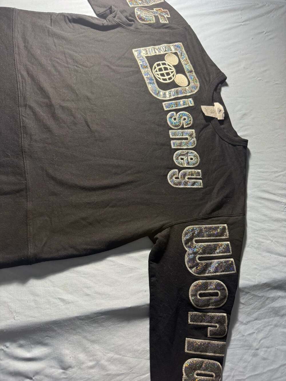 Disney Parks Sweatshirt Size L Black Metallic Logo